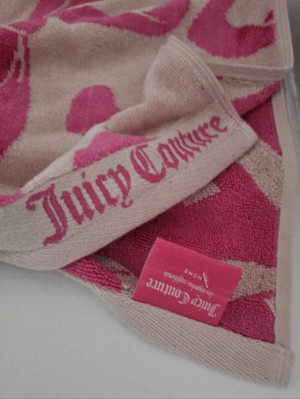 NWT Cream & Bright Pink Juicy Couture 4 Piece Bath/Hand Towel Set! Bows Hearts!